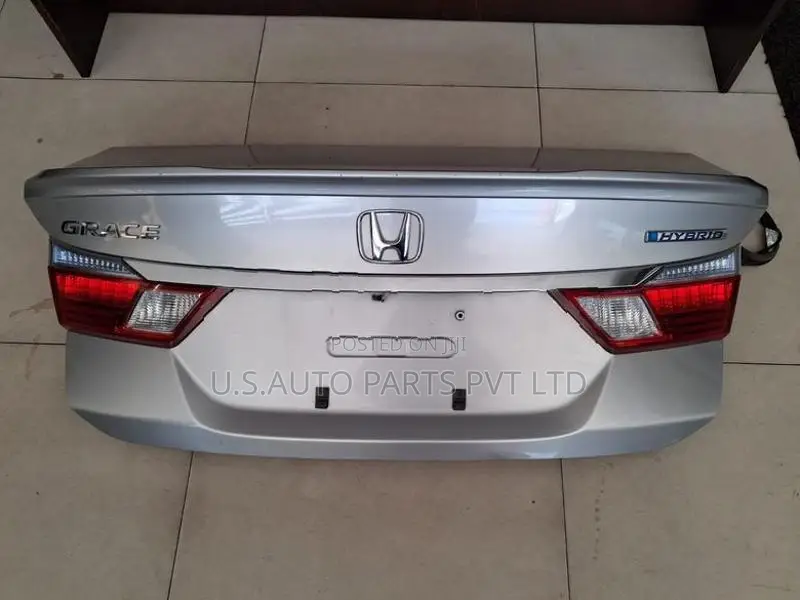 Honda Grace GM4 Dicky lid