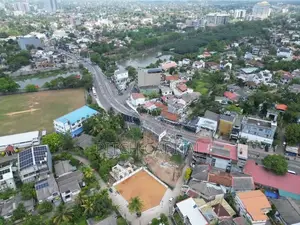 පැලවත්ත නගරයෙන් වටිනා ඉඩමක්