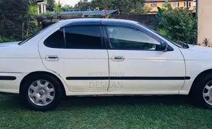 Nissan Sunny FB15 Ex Saloon 2000