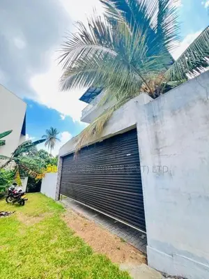 Ultra-Luxury Smart Mansion with Rooftop Jacuzzi Malabe