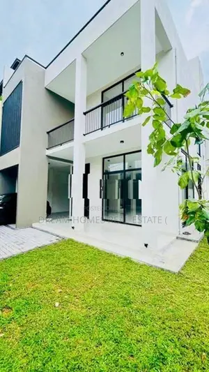 Luxury New House for Sale in Athurugiriya