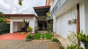 කඩවතින් සුපිරි නව දෙමහල් නිවසක් / CA 13046