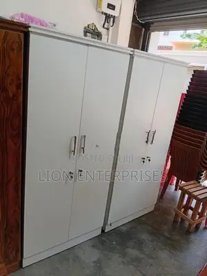 6×2.5 Melamine White Color Cupboards
