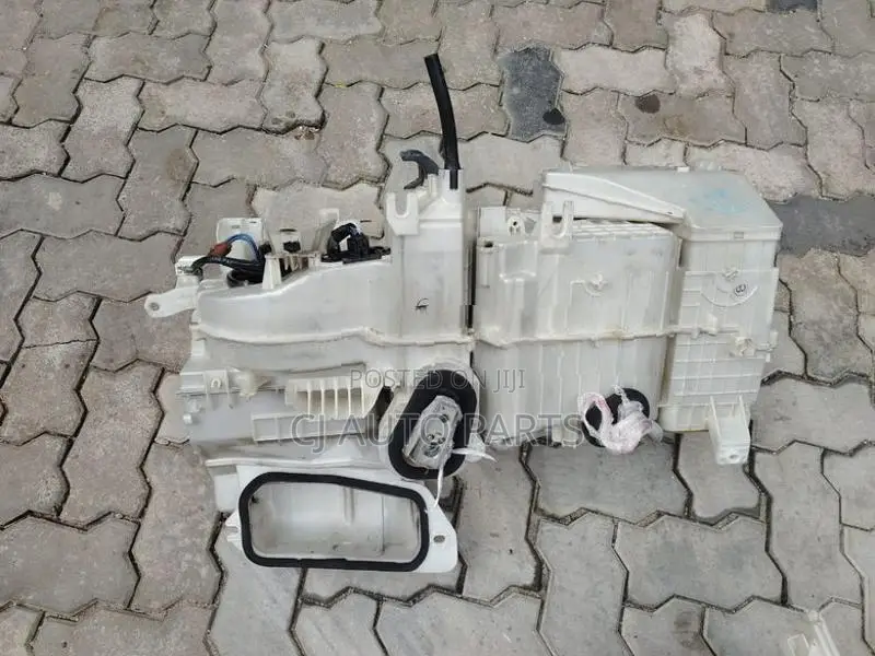 Toyota Vitz SCP10 A/C Cooler Blower Heater