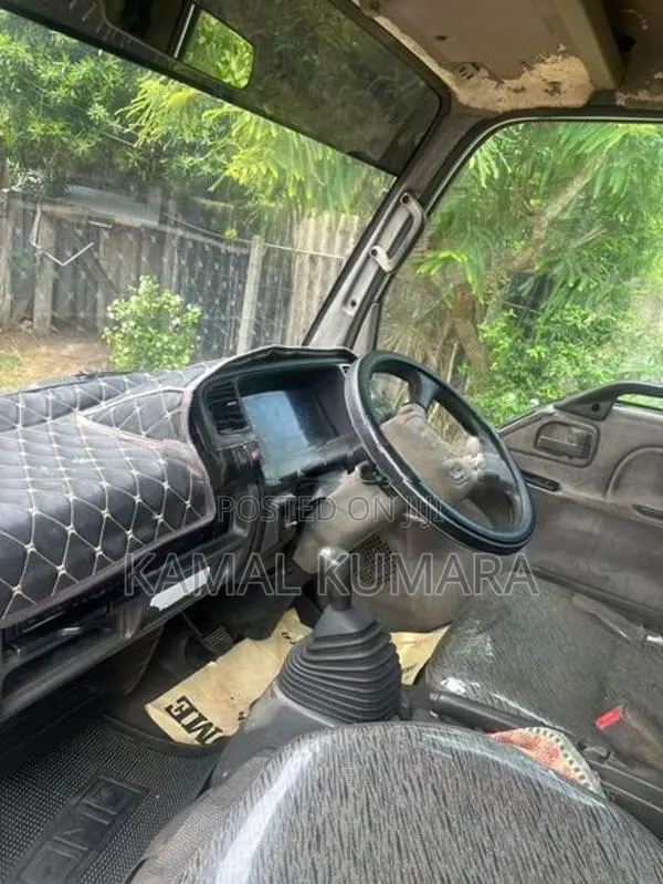 Isuzu Elf 10.5 1998