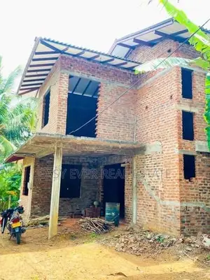 Kotadeniyawa අඩක් නිම කළ දෙමහල් නිවසක් / UP 12848