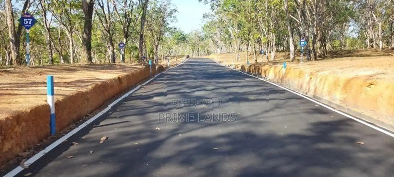 ලස්සන ඉඩමක් හොරන කනන්විල හන්දිය ආසන්නයේන්