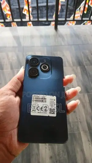Infinix Smart 8 (Used)