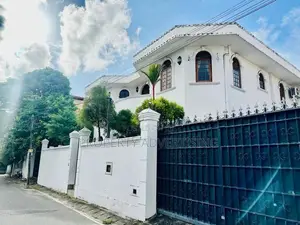 Nugegoda Luxurious House for Sale
