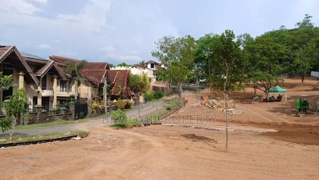 Athurugiriya, Wanaguru Mawatha Land for Sale