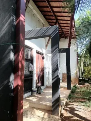 Spacious 3 Bedroom House for Sale in Kadawatha
