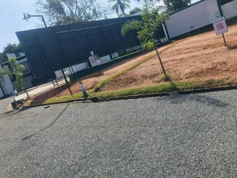 Best Land for Sale Athurugiriya Road Oruvala