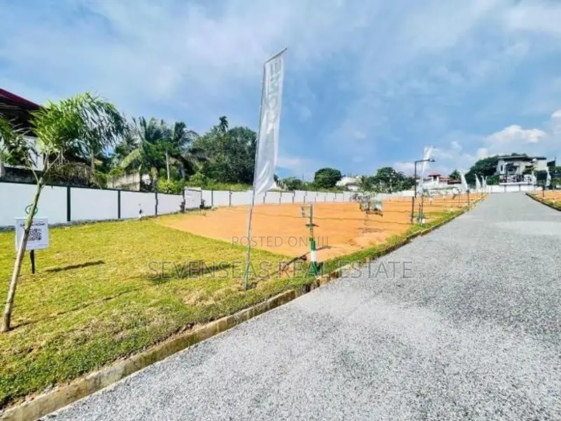 Best Land for Sale Athurugiriya Road Oruvala