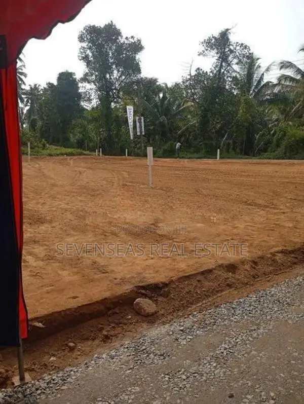 Valuable Land for Sale in Kotigamgoda Road Padukka Horana