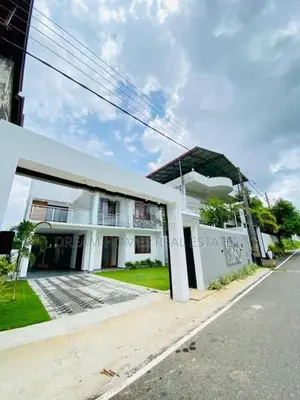 New Luxury House for Sale – Athurugiriya
