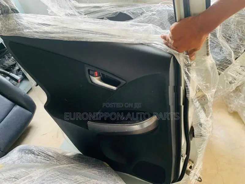 Toyota Prius Zvw30 Door Board