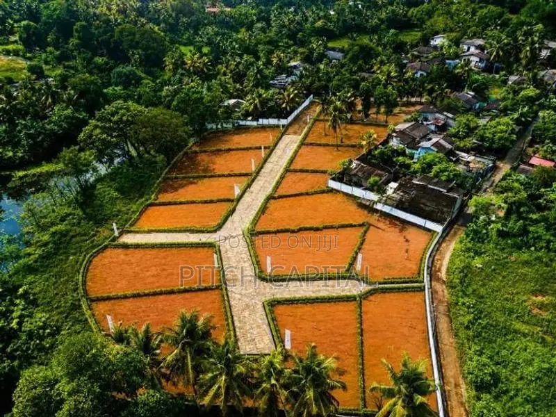 උයන්වත්ත වැවට මුහුණලා අගනා ඉඩමක්
