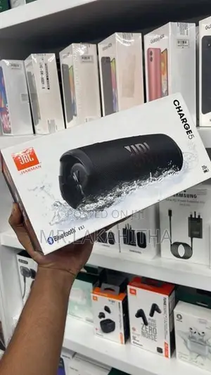 JBL Charge 5