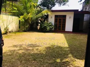 Ratmalana Land with House