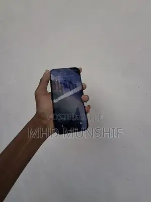 Apple iPhone 12 (Used)