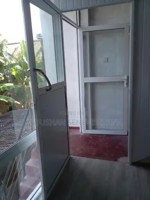 Prime 3-Storey Commercial Building for Rent – 500m from Galle
