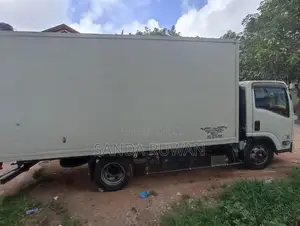 Isuzu Elf 2011