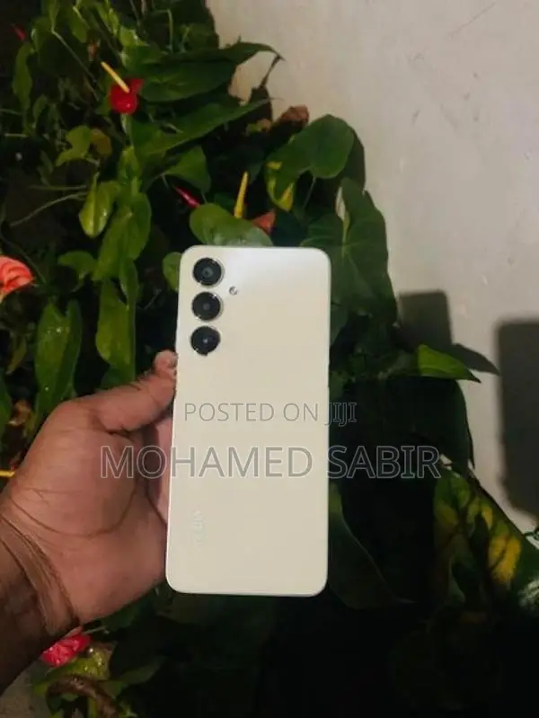 ZTE nubia V 80 Plus (Used)