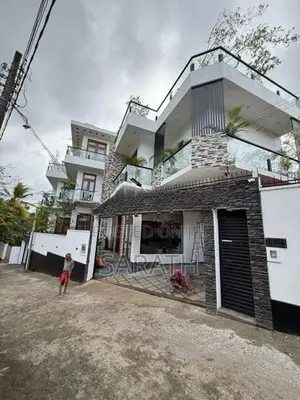 Super Luxury House Sale Battaramulla