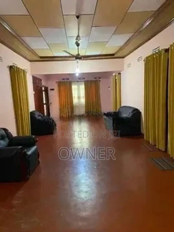 5 Luxury Holiday Bungalow and Rooms Rent in Jaffna Town