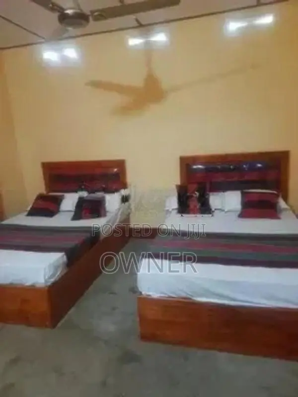 5 Luxury Holiday Bungalow and Rooms Rent in Jaffna Town