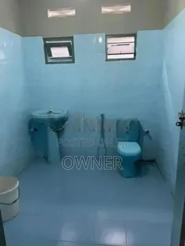 5 Luxury Holiday Bungalow and Rooms Rent in Jaffna Town