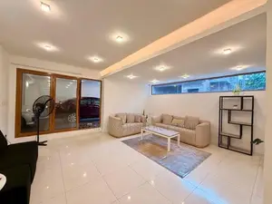 Commercial / Residential Building For Sale – Wimalawaththa Road