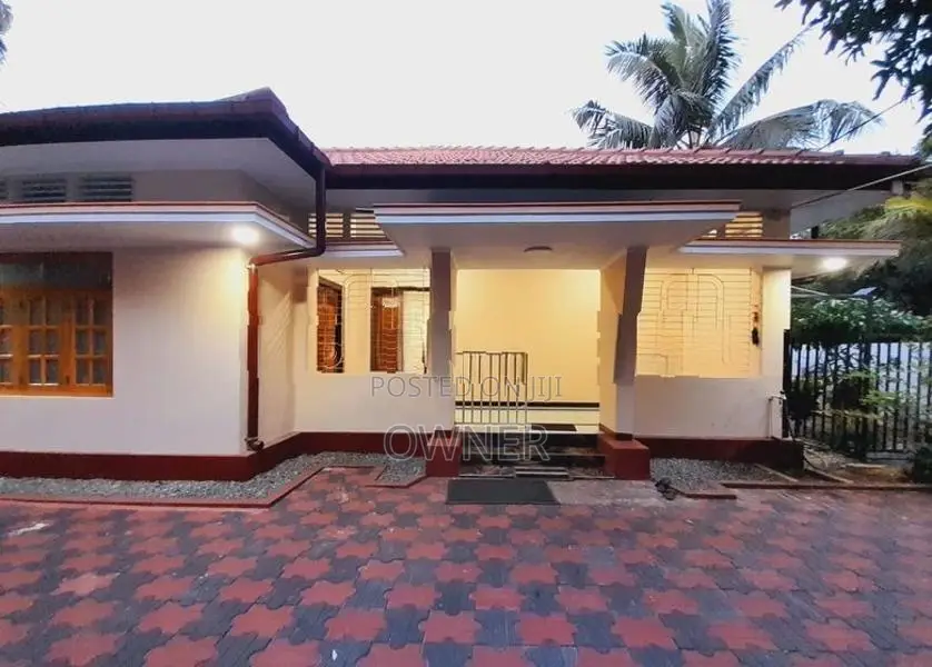 02 Luxury Holiday Bungalow Rent in Jaffna