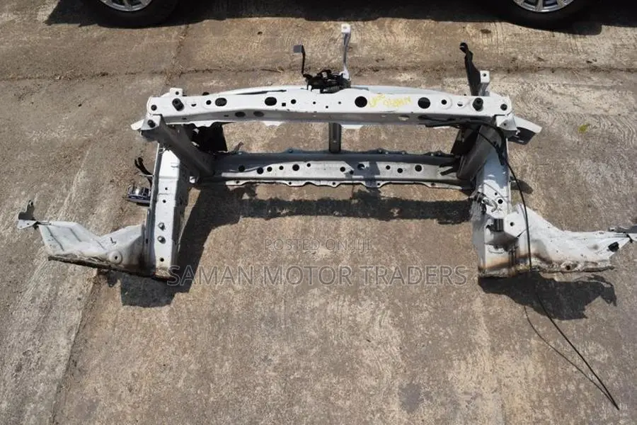 Toyota Aqua Nose Cut Panel