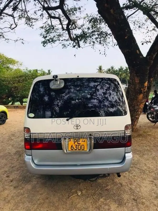 Toyota Dolphin 1995