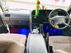Toyota Dolphin 1995