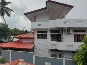 Modern 3-Story Luxury House for Sale – Athurugiriya