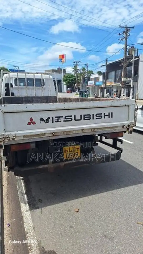 Mitsubishi Canter 2006