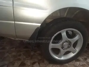 Toyota Noah 2003