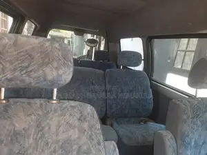 Toyota Noah 2003