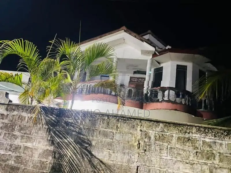Land with House for Sale Addalachenai