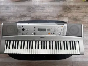Yamaha PSR-E313 Keyboard