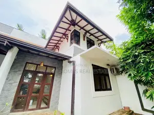 Modern 3 Bedroom House for Sale on 10.9 Perches – Malabe