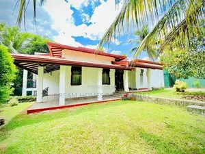 Spacious 3BR Single-Story House on 15.5 Perches for Sale – Athurugiriy