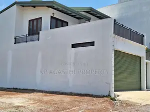 Athurugiriya Luxury House for Sale