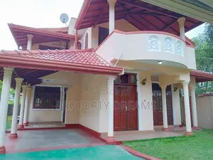 5BR Luxury Full Complete House with Rooftop Kottawaa