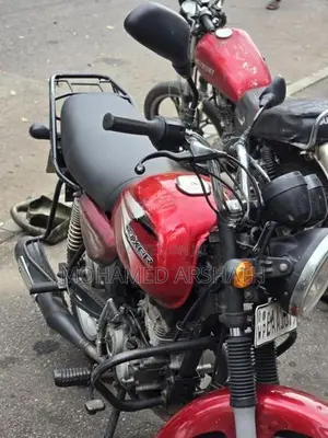 Bajaj Boxer 2012