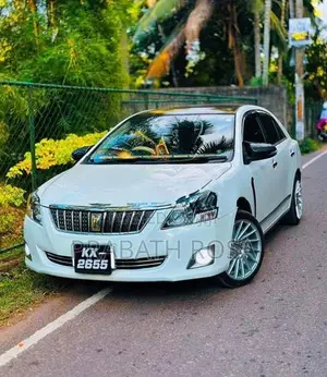 Toyota Premio 2013