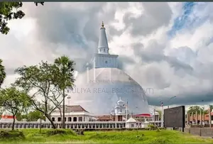 සින්නක්කර ඉඩමක් අනුරාධපුර නගරයෙන්ම