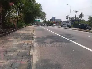 Main Road Facing Land for Sale Athurugiriya